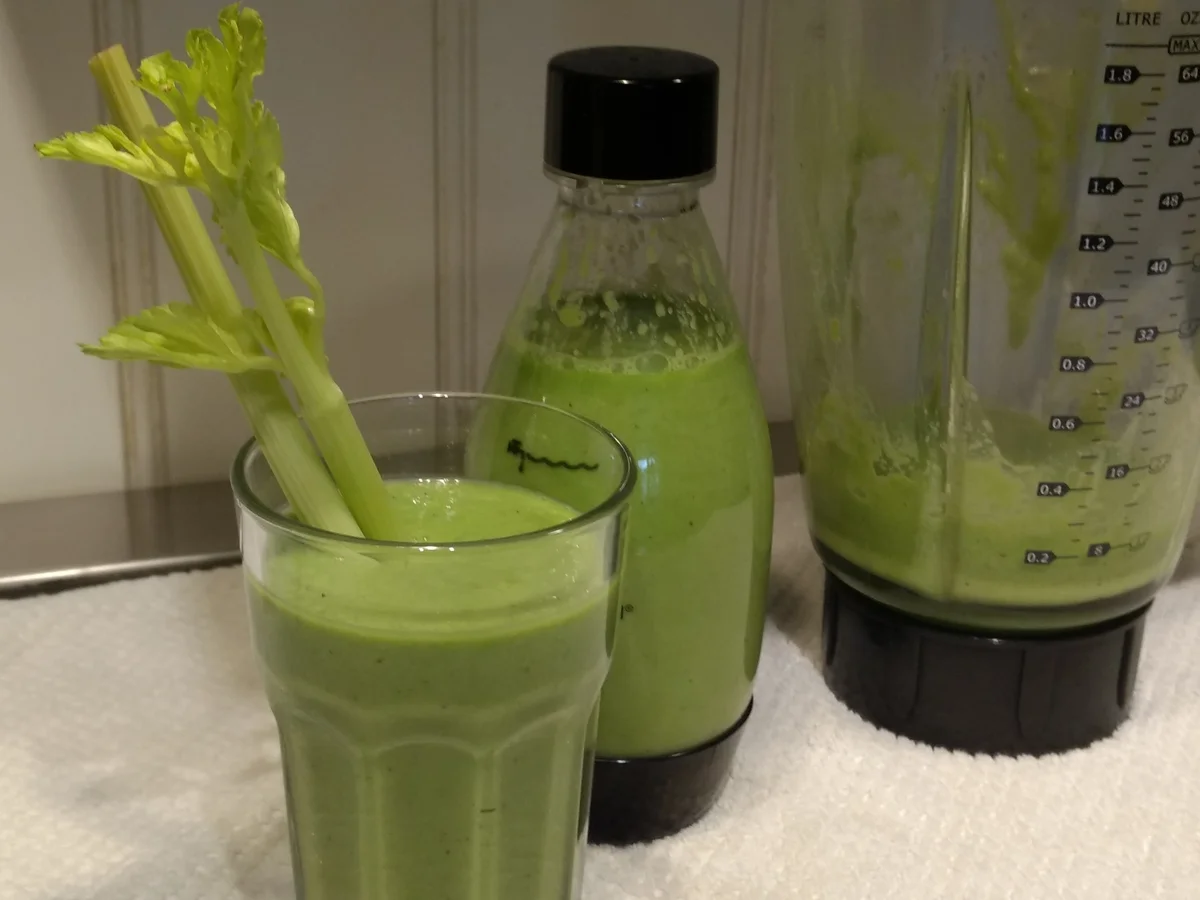 BiNe` S GRÜNER SMOOTHIE - Rezept - Bild Nr. 3530