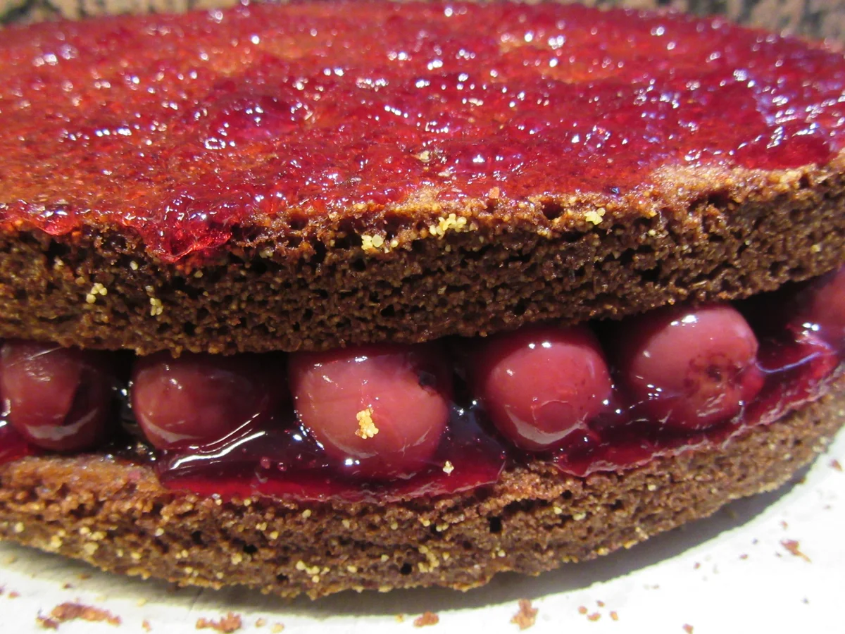 Backen: Schoko-Kirsch-Torte - Rezept - Bild Nr. 3518