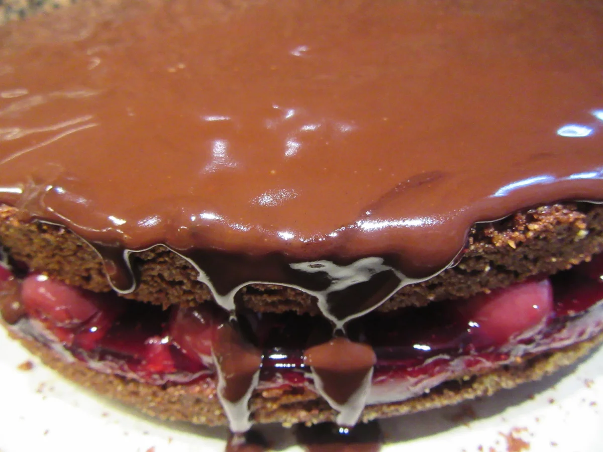 Backen: Schoko-Kirsch-Torte - Rezept - Bild Nr. 3520