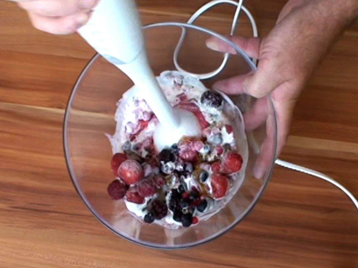 Rezept: Fruchteis mit Cremefine & Honig Bild Nr. 3516 Fruchteis mit Cremefine & Honig - Rezept - Bild Nr. 3516