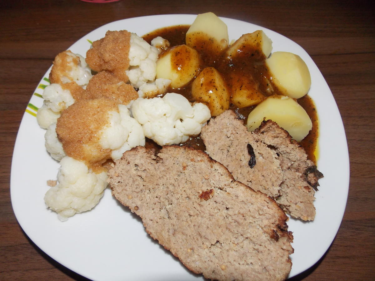 Hackbraten meine Art, mit Blumenkohl und Salzkartoffeln - Rezept - Bild Nr. 3519