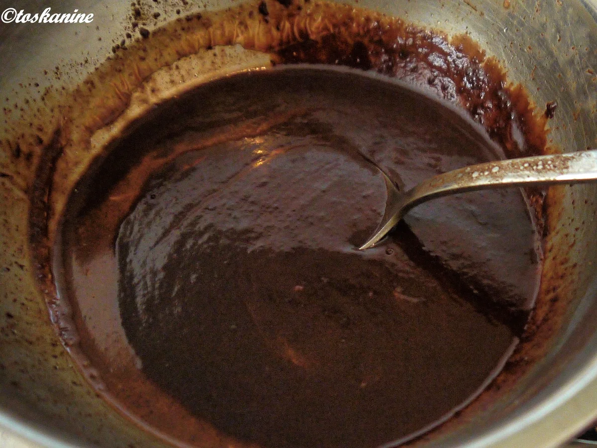 Rezept: Schoko-Minz-Johannisbeerkuchen Bild Nr. 6 Schoko-Minz-Johannisbeerkuchen - Rezept - Bild Nr. 6