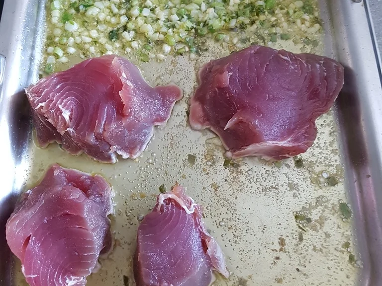 Thunfischsteak auf Pernodcreme Erbsenbett à la Biggi - Rezept - Bild Nr. 3530