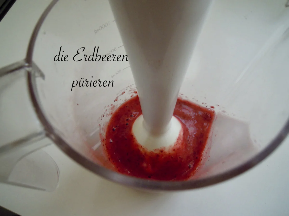 Erdbeer - Cremeschnitte - Rezept - Bild Nr. 3535