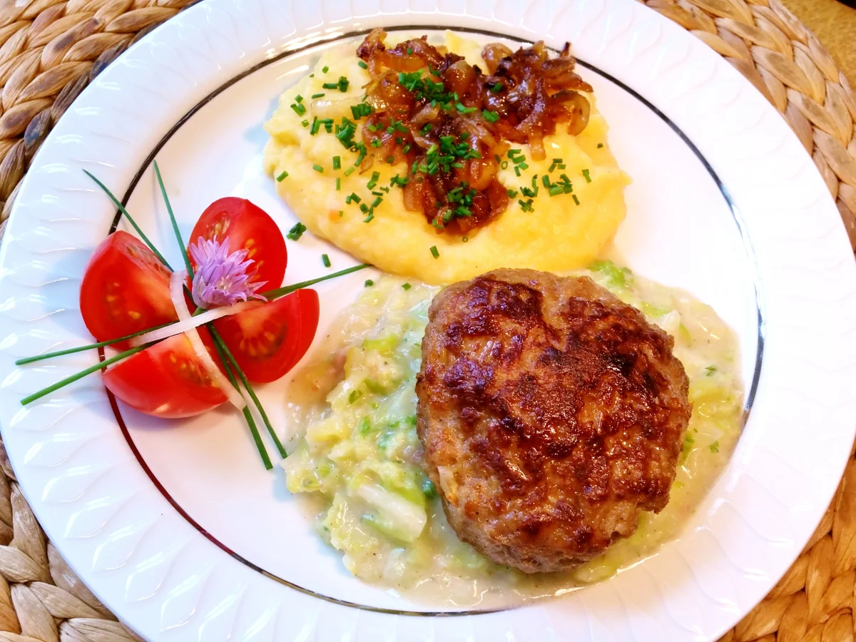 Rahmwirsing mit Frikadelle - Rezept - Bild Nr. 3544