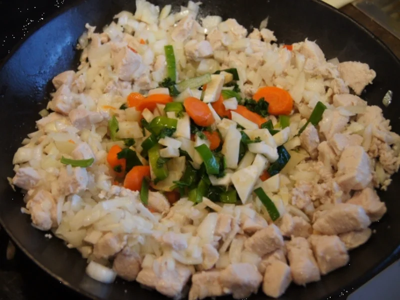 Hähnchenbrustfiletcurry mit roten Spitzpaprika und Basmatireis - Rezept - Bild Nr. 3550