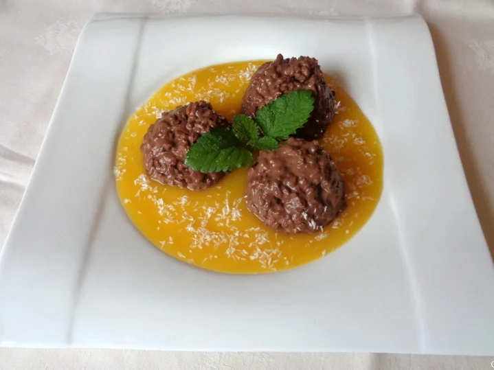 Schokoladen - Milchreis auf Mangospiegel - Rezept - Bild Nr. 3569
