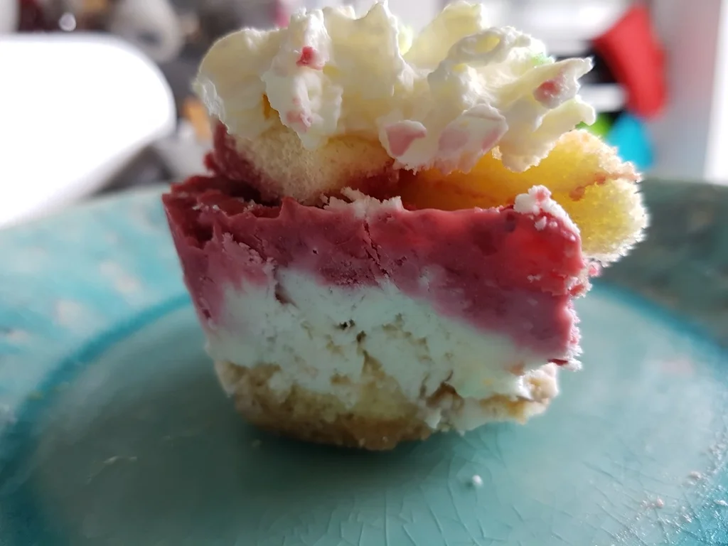 Granatapfel plus Beerenmus als Schichtdessert - Rezept - Bild Nr. 3575