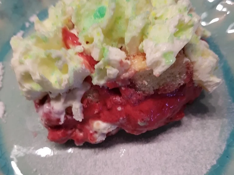 Granatapfel plus Beerenmus als Schichtdessert - Rezept - Bild Nr. 3577