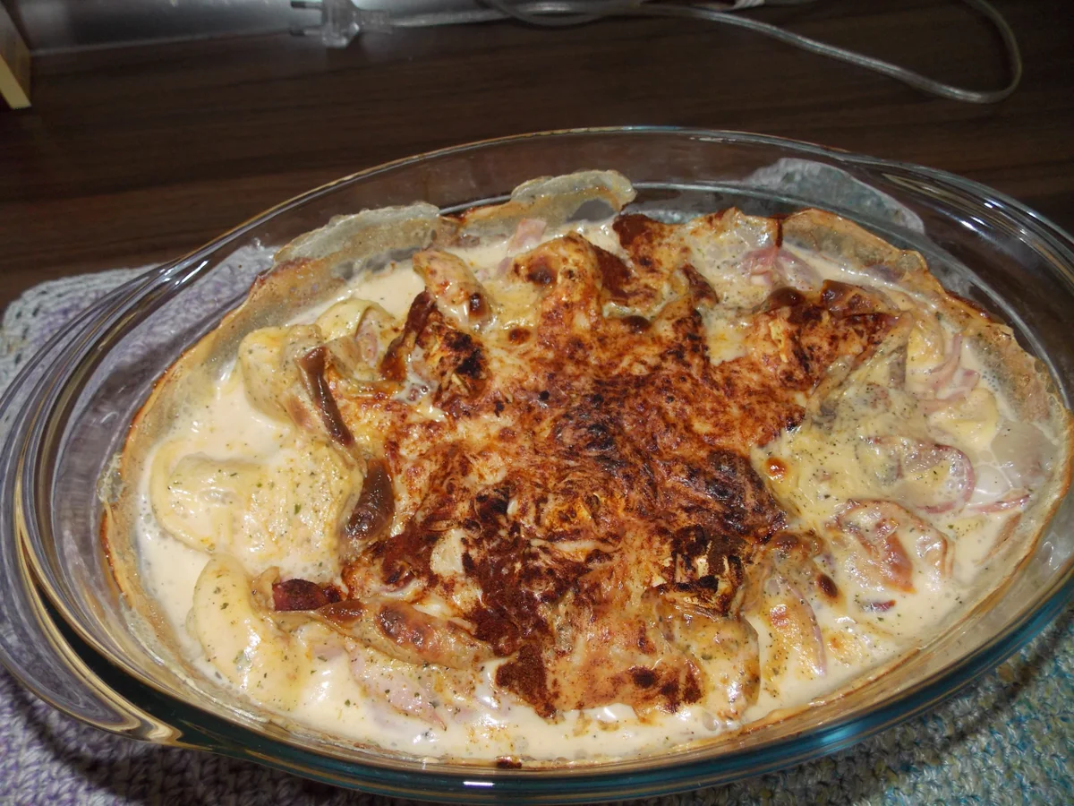 Rezept: Tortelloniauflauf mit Käse-Sahne Soße Bild Nr. 3583 Tortelloniauflauf mit Käse-Sahne Soße - Rezept - Bild Nr. 3583