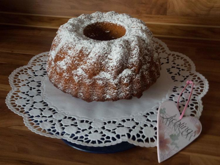 Kuchen: Gugelhupf Mandel-Eierlikör - Rezept - kochbar.de