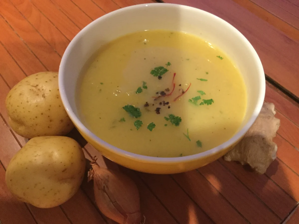 Rezept: Kartoffelsuppe mit Curry, Ingwer und Safran Bild Nr. 3583 Kartoffelsuppe mit Curry, Ingwer und Safran - Rezept - Bild Nr. 3583