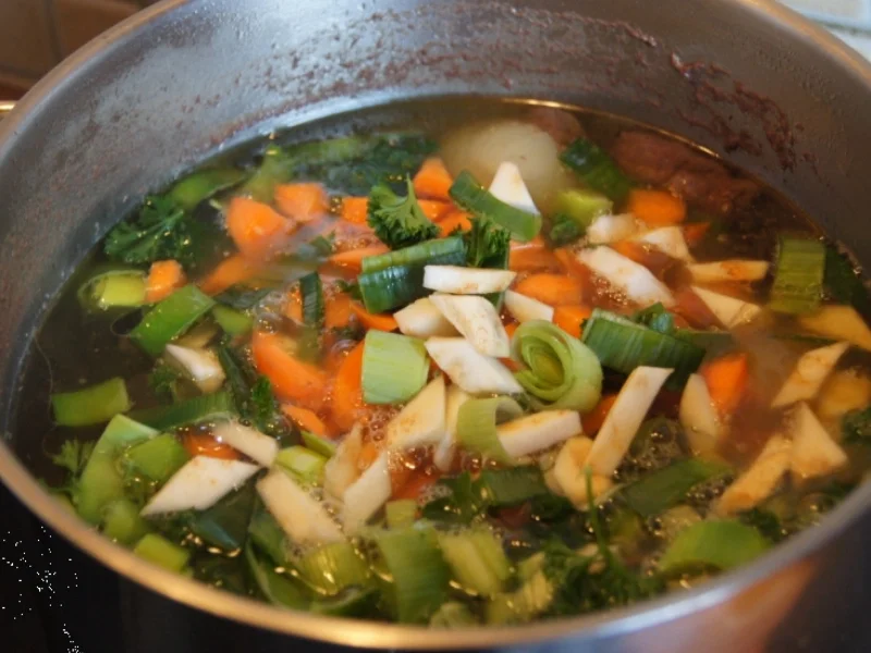 Rezept: Rinderkraftsuppe Bild Nr. 3590 Rinderkraftsuppe - Rezept - Bild Nr. 3590