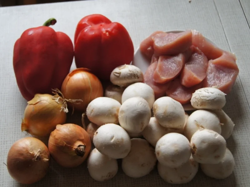 Putenfleisch-Gemüse-Spieße mit pikanter Sauce - Rezept - Bild Nr. 3