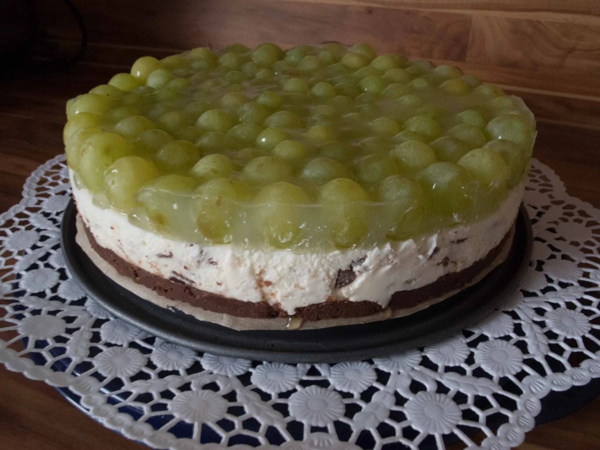 Rezept: Kuchen: Stracciatella-Cheese-Cake mit Trauben Bild Nr. 10 Kuchen: Stracciatella-Cheese-Cake mit Trauben - Rezept - Bild Nr. 10