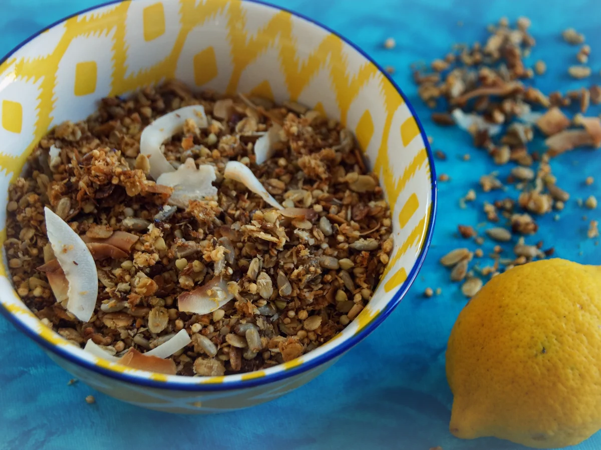 Rezept: Frühstück: Zitronen-Kokos-Sonnenblumenkern-Granola Bild Nr. 4539 Frühstück: Zitronen-Kokos-Sonnenblumenkern-Granola - Rezept - Bild Nr. 4539