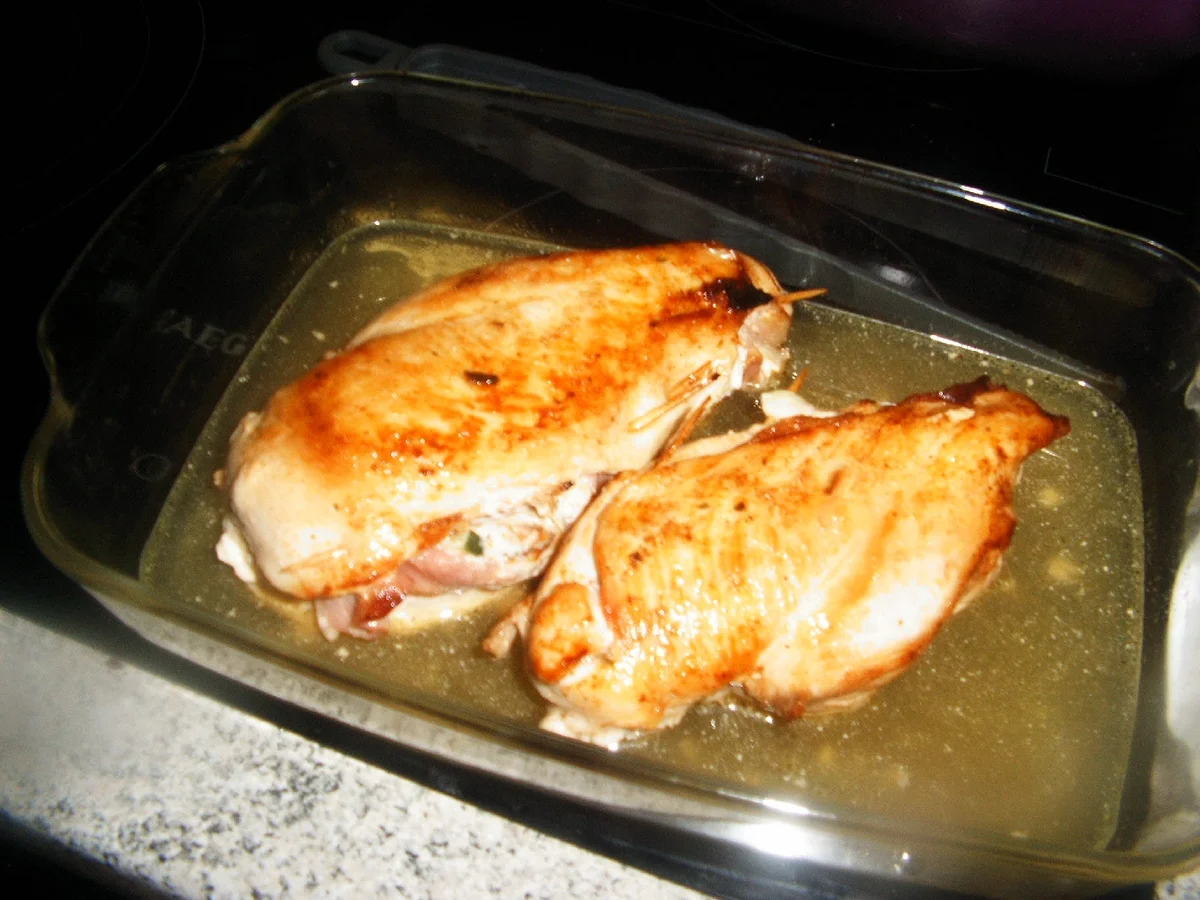 Hähnchenbrust mit einer Frischkäse Zucchini Tomaten Füllung - Rezept - Bild Nr. 3618