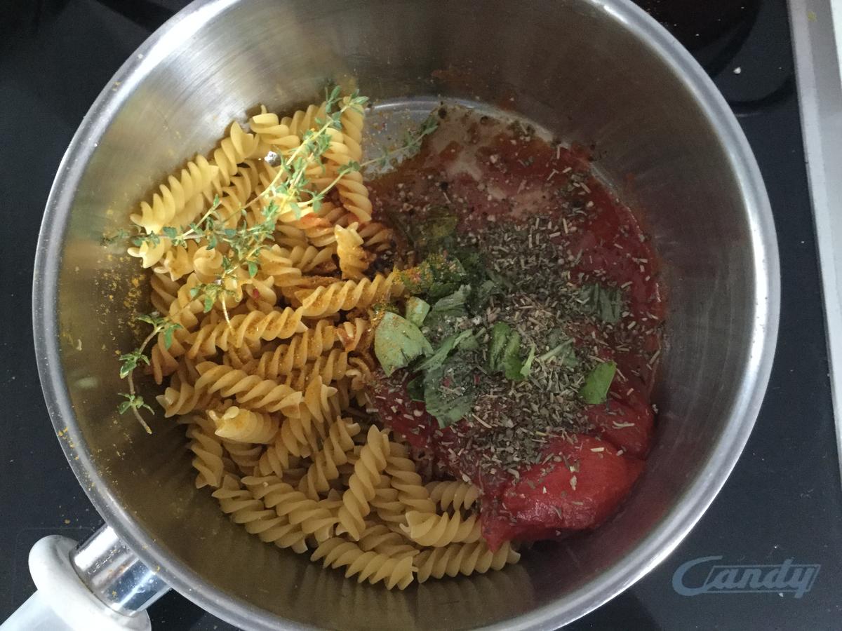 schnelle einfache One-Pot-Pasta mit Tomaten - Rezept - Bild Nr. 3619