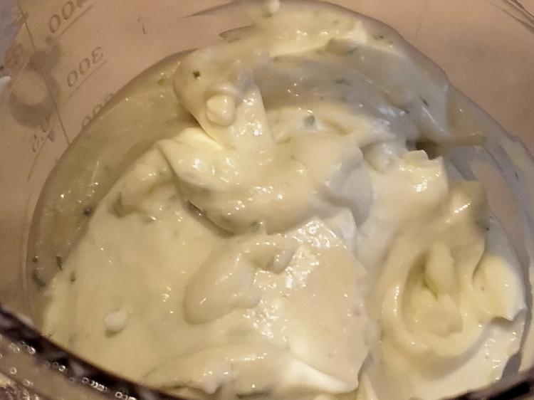 Knoblauch - Kräuter - Mayonnaise - Rezept - kochbar.de