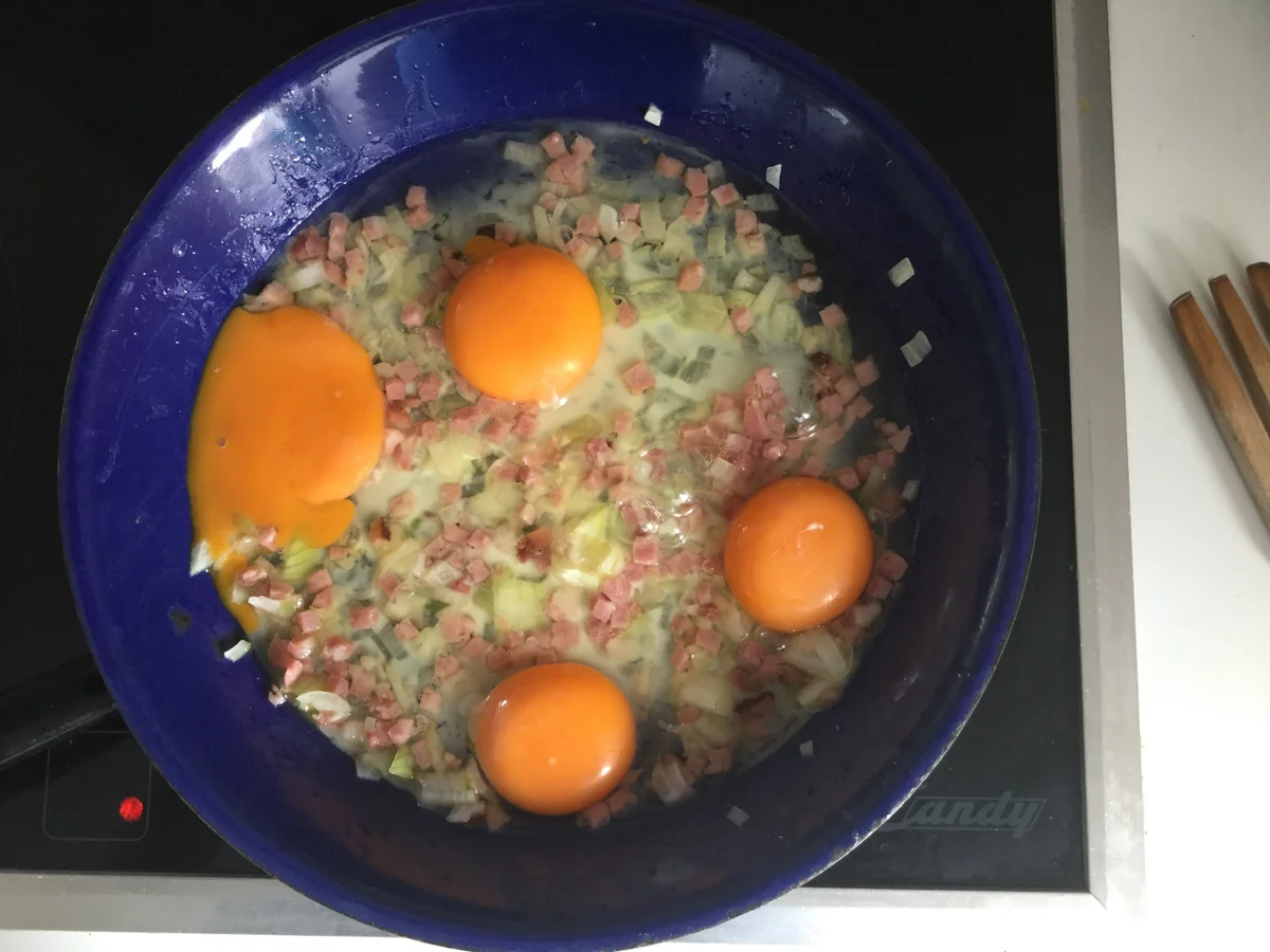 Rezept: Rührei mit Zwiebeln und Speck Bild Nr. 3620 Rührei mit Zwiebeln und Speck - Rezept - Bild Nr. 3620