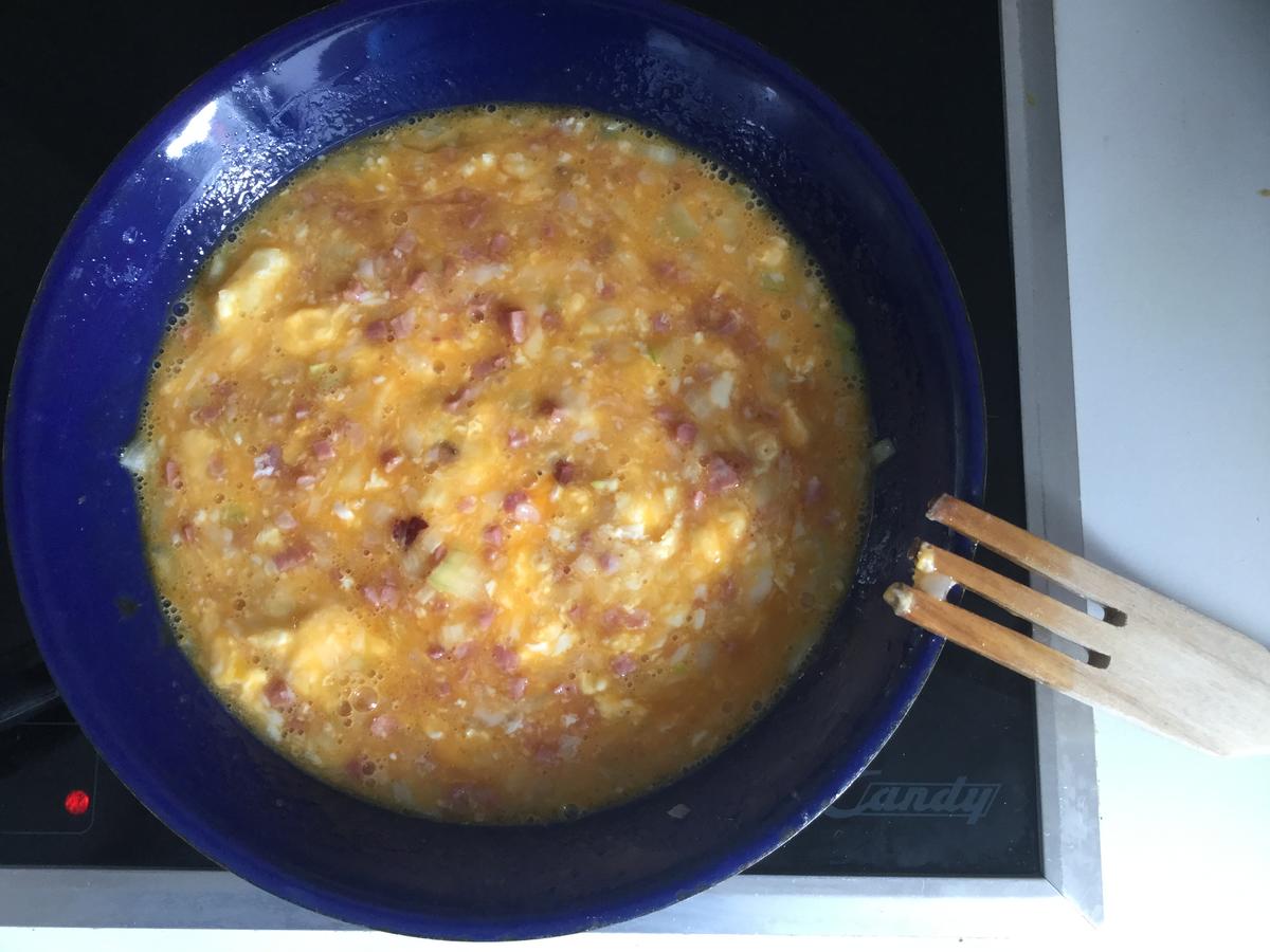 Rührei mit Zwiebeln und Speck - einfach - von Chilitanz