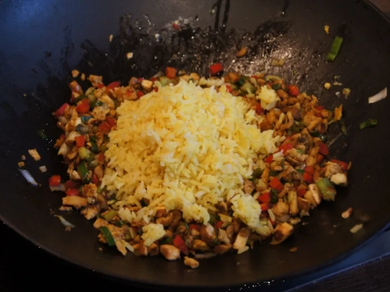 Rezept: Gemüsereis mit Gewürzgurke Bild Nr. 3628 Gemüsereis mit Gewürzgurke - Rezept - Bild Nr. 3628