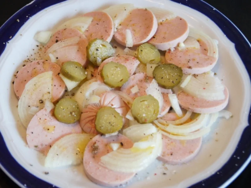 Wurstsalat mit Geflügel-Fleischwurst - Rezept - Bild Nr. 3