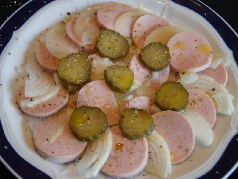 Wurstsalat mit Geflügel-Fleischwurst - Rezept - Bild Nr. 2