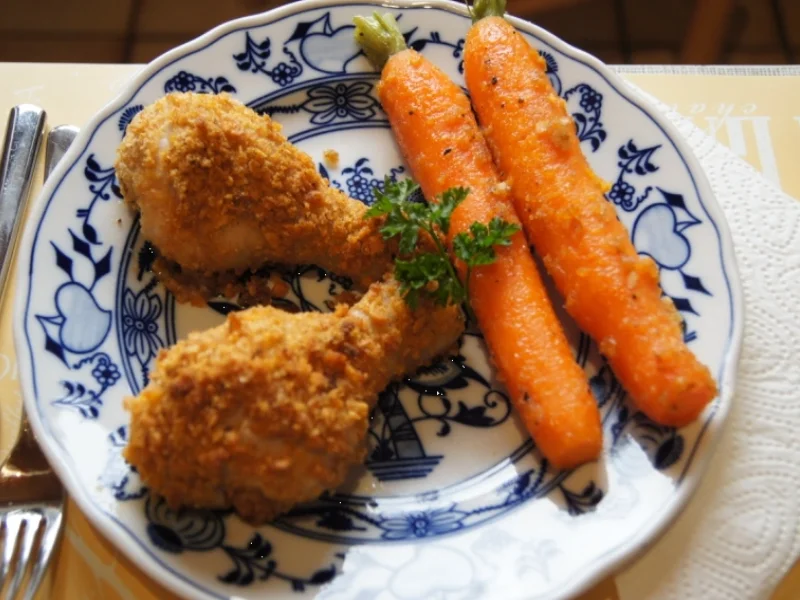 Knusper-Hähnchenkeulen mit Honig-Bundmöhren - Rezept - Bild Nr. 3633