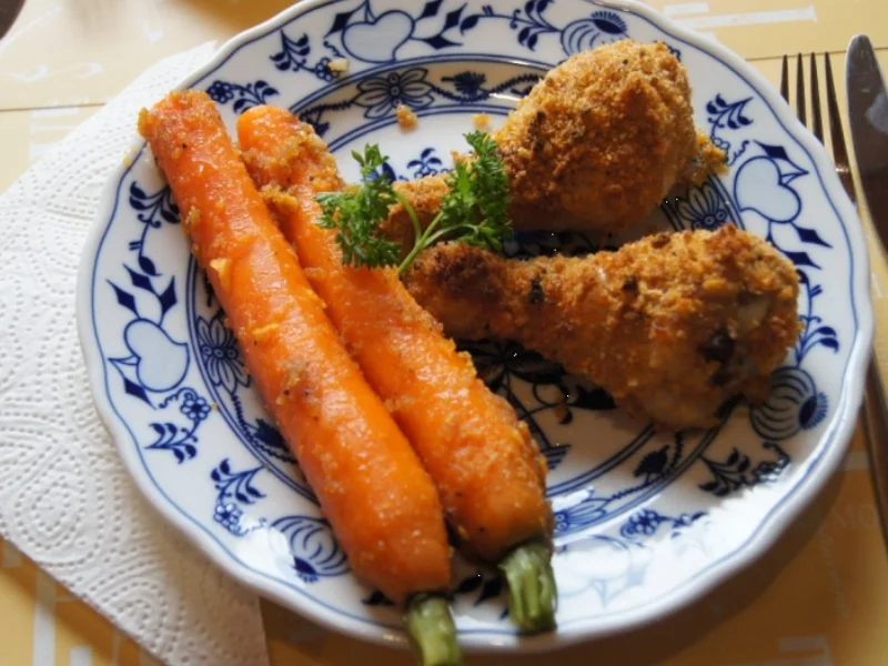 Knusper-Hähnchenkeulen mit Honig-Bundmöhren - Rezept - Bild Nr. 3634