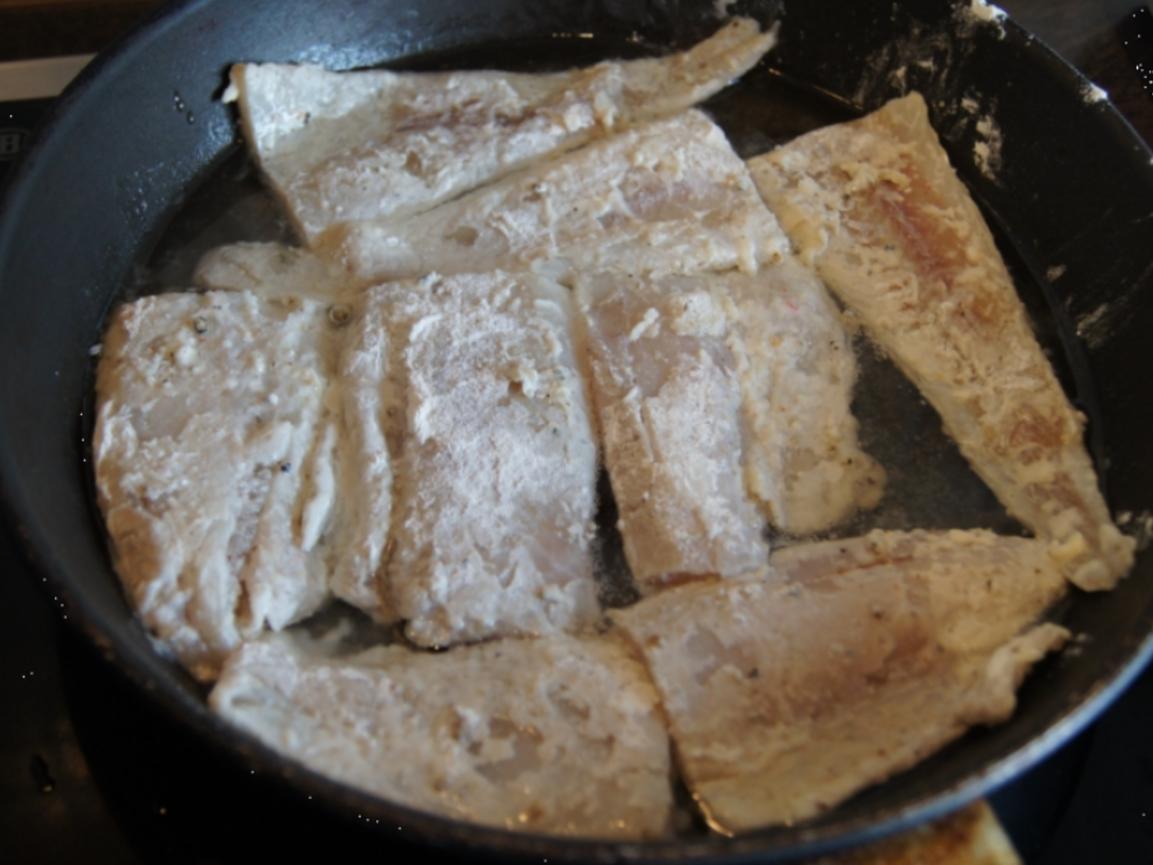 Seelachsfilet auf Tomaten-Paprika-Gemüse - Rezept - kochbar.de