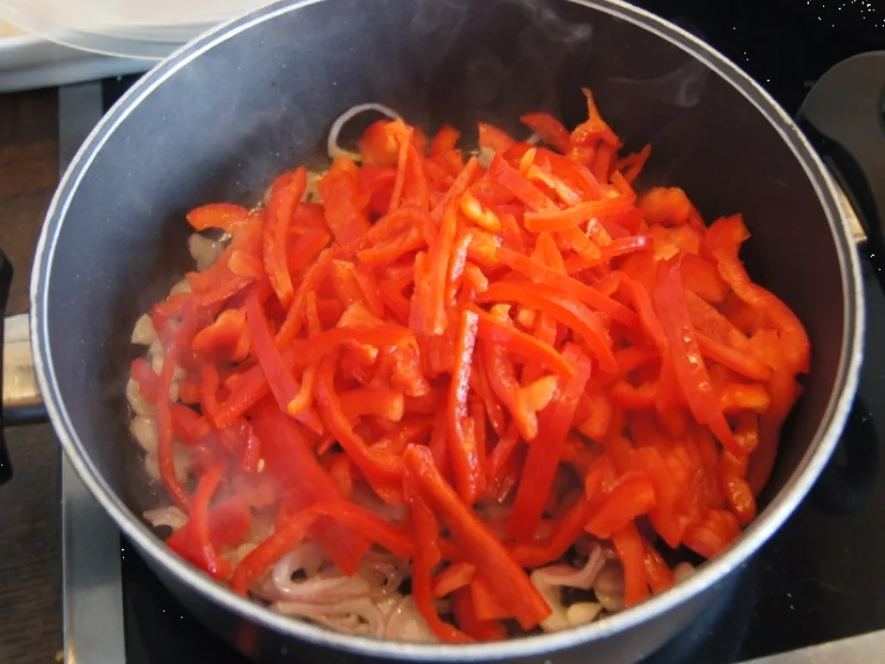 Seelachsfilet auf Tomaten-Paprika-Gemüse - Rezept - Bild Nr. 3649