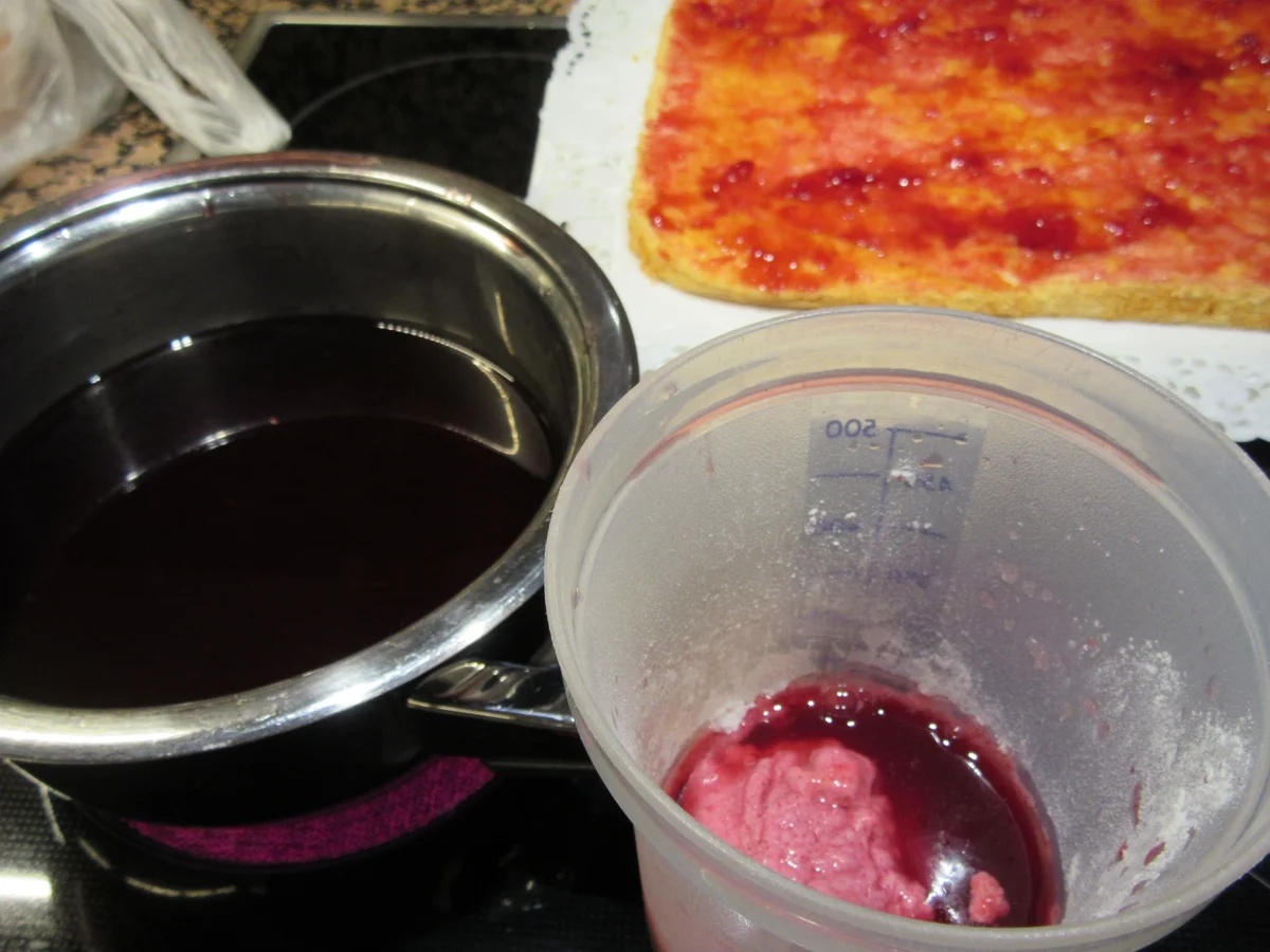 Rezept: Backen - Geburtstagstorte für einen runden Ehrentag Bild Nr. 3642 Backen - Geburtstagstorte für einen runden Ehrentag - Rezept - Bild Nr. 3642