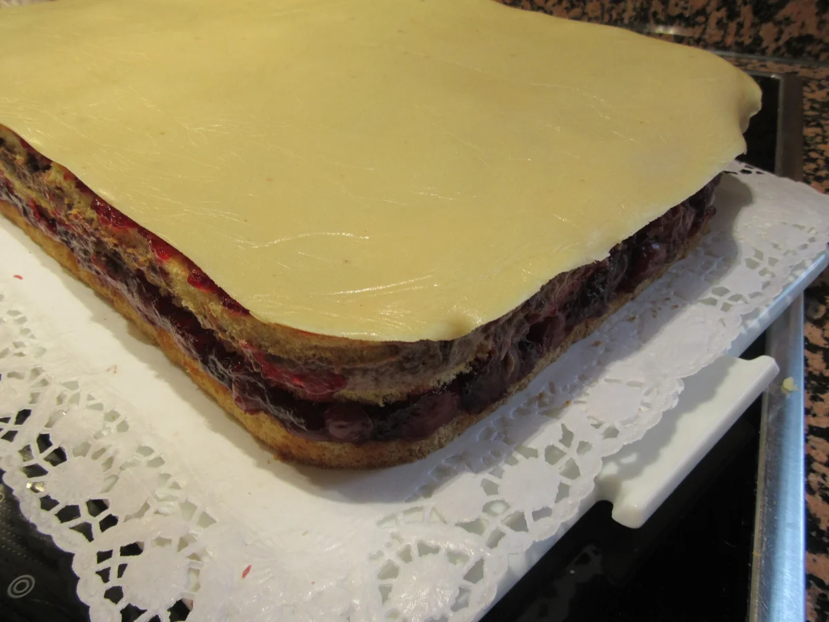 Rezept: Backen - Geburtstagstorte für einen runden Ehrentag Bild Nr. 3652 Backen - Geburtstagstorte für einen runden Ehrentag - Rezept - Bild Nr. 3652