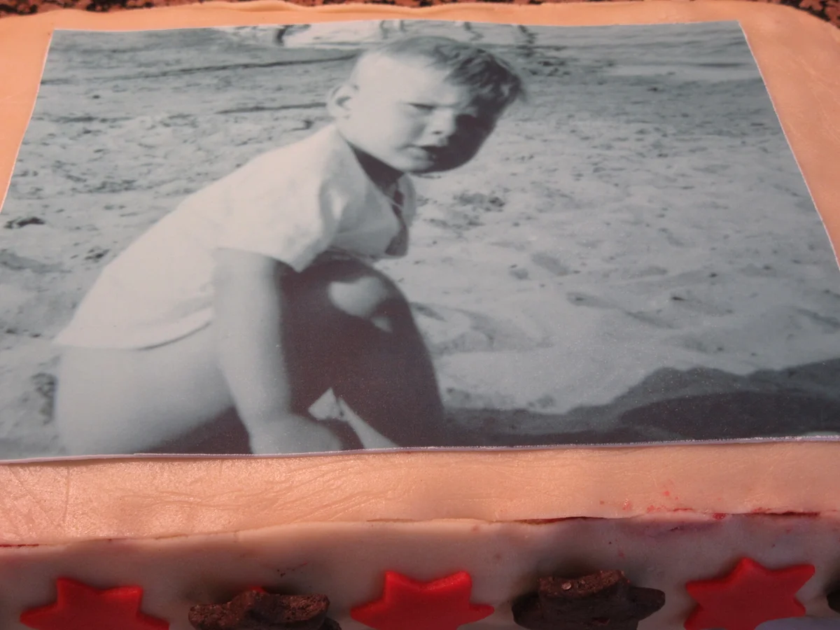 Rezept: Backen - Geburtstagstorte für einen runden Ehrentag Bild Nr. 3654 Backen - Geburtstagstorte für einen runden Ehrentag - Rezept - Bild Nr. 3654