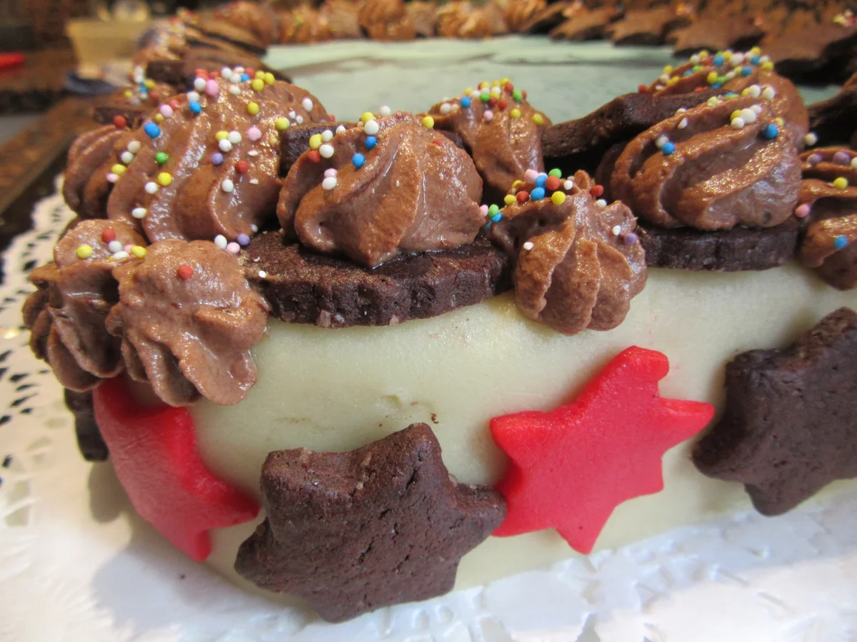 Rezept: Backen - Geburtstagstorte für einen runden Ehrentag Bild Nr. 3657 Backen - Geburtstagstorte für einen runden Ehrentag - Rezept - Bild Nr. 3657