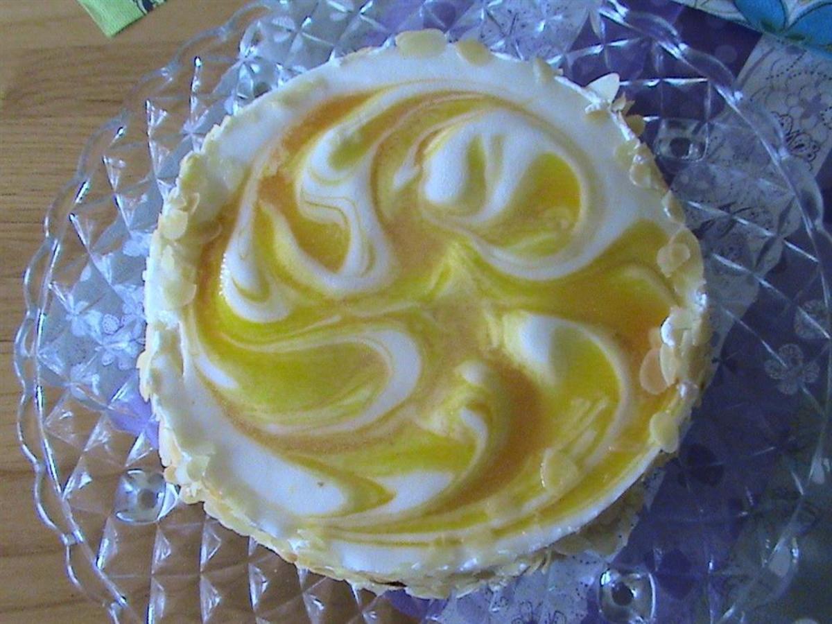 Marmorierte Mango Joghurt Torte - 246 kcal/100g
