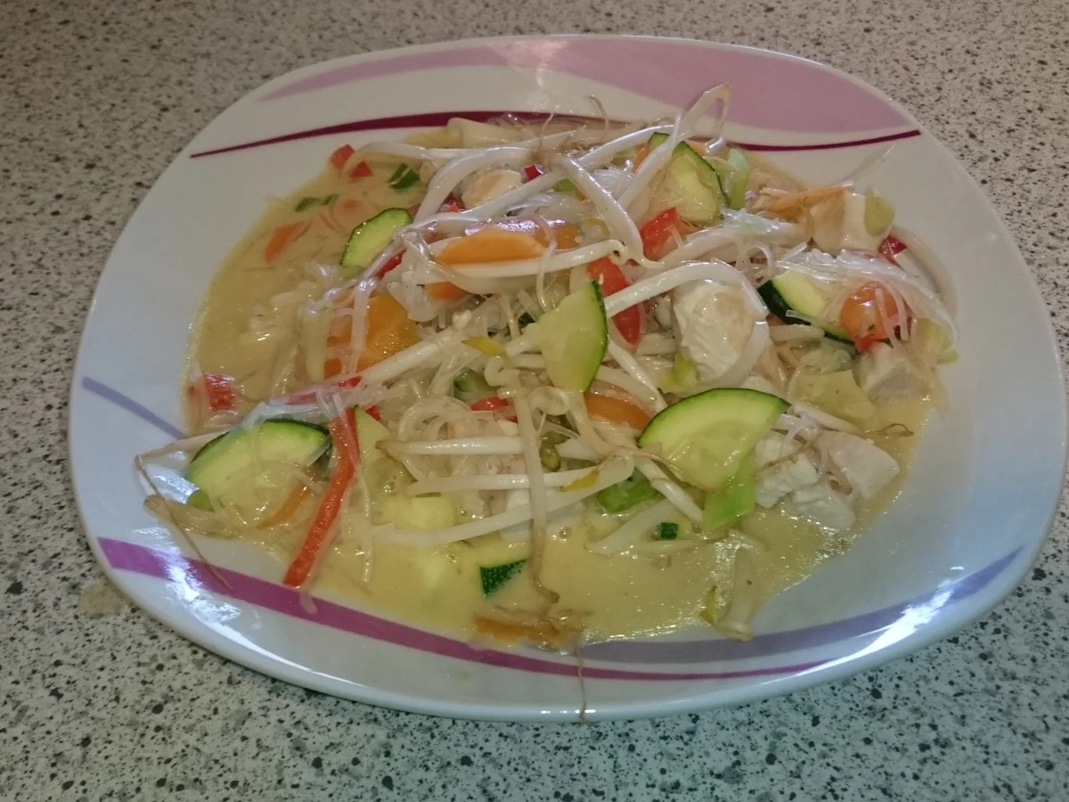 Glasnudel-Kokos Pfanne mit Gemüse und Hähnchen - Rezept - Bild Nr. 3658