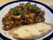 Waldpilzpfanne mit Bauerbutterbrot - Rezept - Bild Nr. 2