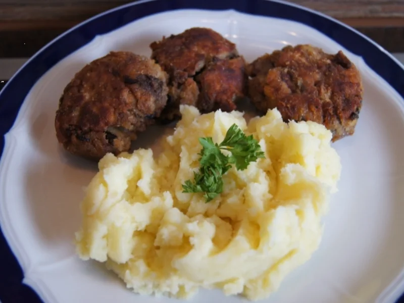 Waldpilzbuletten mit Meerrettich-Kartoffelstampf - Rezept - Bild Nr. 6