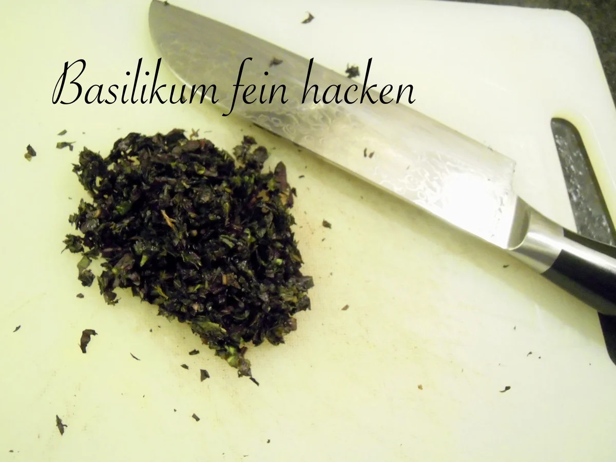 Pesto aus rotem Basilikum - Rezept - Bild Nr. 3672