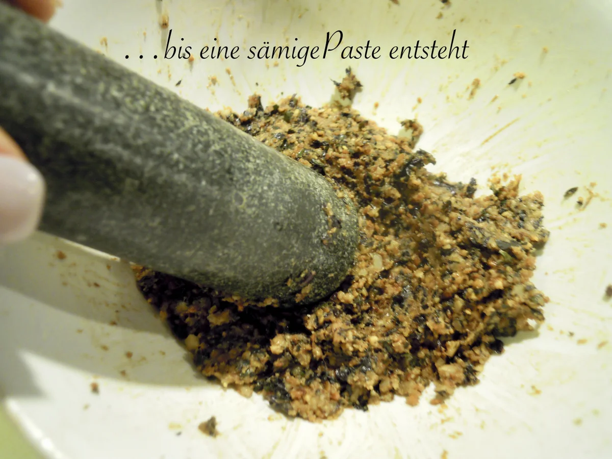 Pesto aus rotem Basilikum - Rezept - Bild Nr. 3681