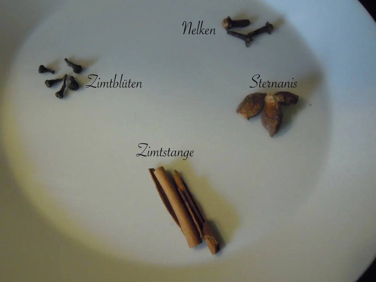 Rezept: Apfelstrudel Marmelade Bild Nr. 3671 Apfelstrudel Marmelade - Rezept - Bild Nr. 3671