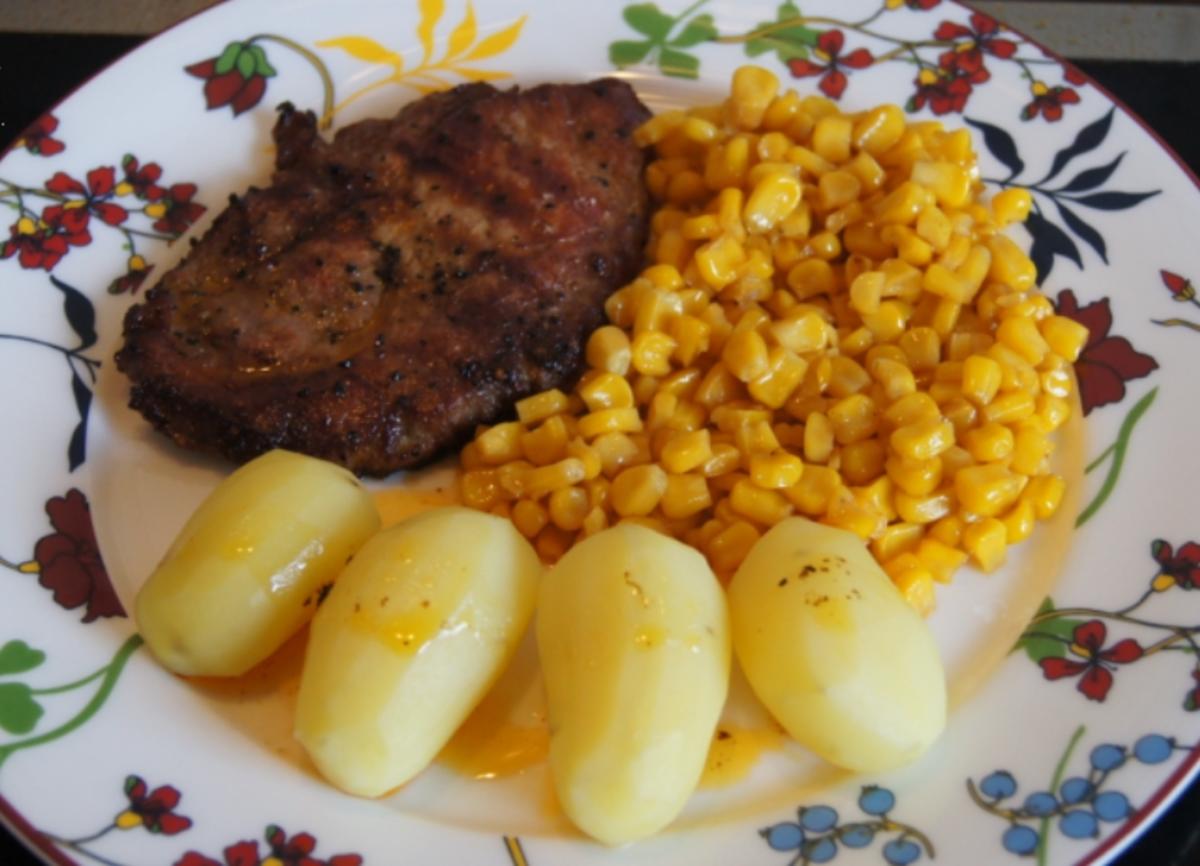 Paprika-Steak mit Mais und Drillingen - Rezept - Bild Nr. 2