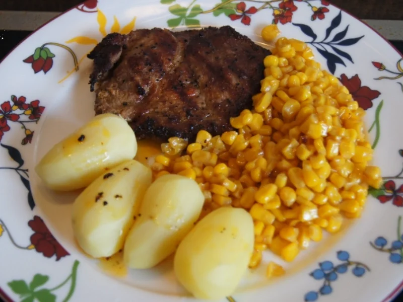 Rezept: Paprika-Steak mit Mais und Drillingen Bild Nr. 6 Paprika-Steak mit Mais und Drillingen - Rezept - Bild Nr. 6