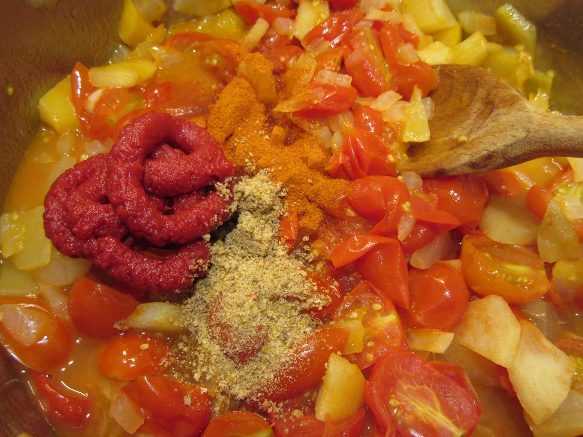 Rezept: Suppen: Fruchtige Tomatensuppe Bild Nr. 3678 Suppen: Fruchtige Tomatensuppe - Rezept - Bild Nr. 3678