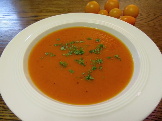 Suppen: Fruchtige Tomatensuppe - Rezept - kochbar.de