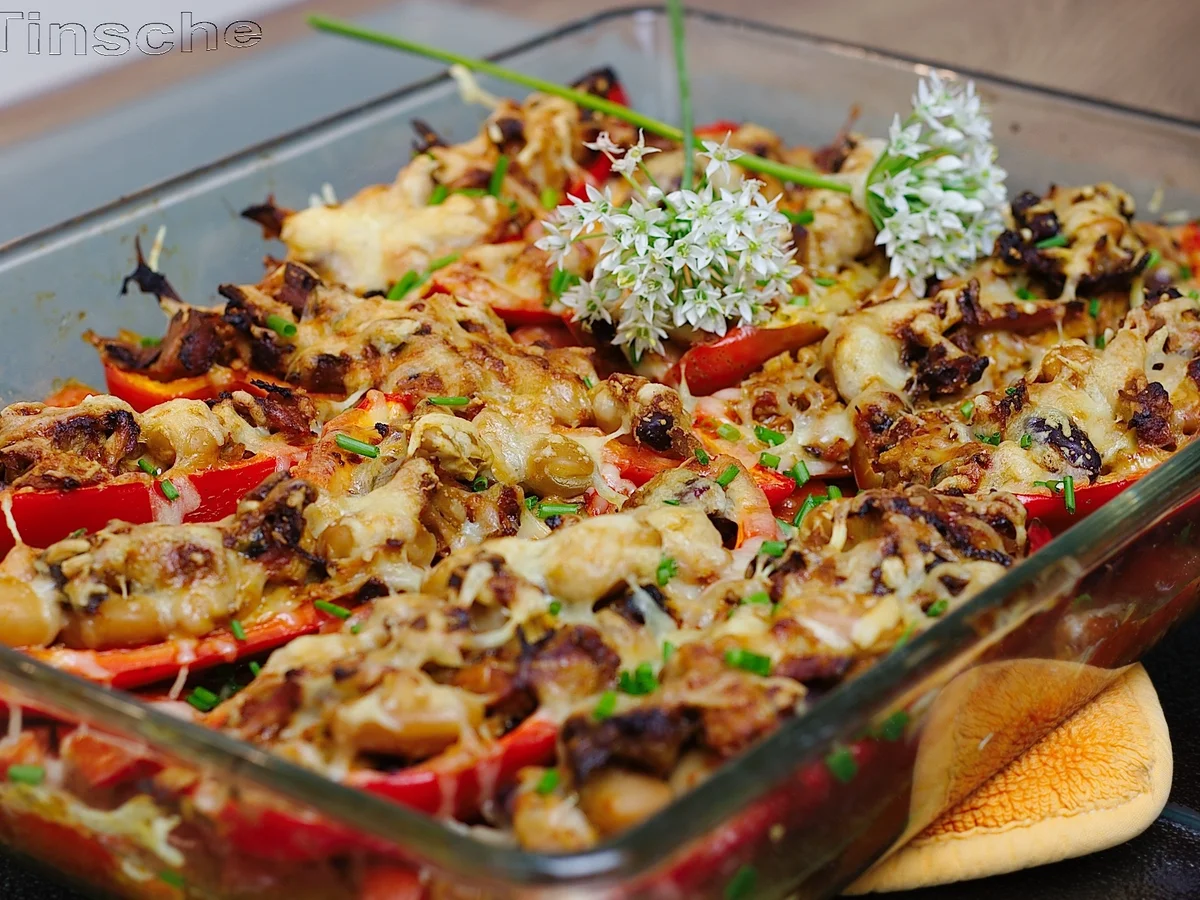 Rezept: Gefüllte Paprika auf Schmortomaten Bild Nr. 3695 Gefüllte Paprika auf Schmortomaten - Rezept - Bild Nr. 3695