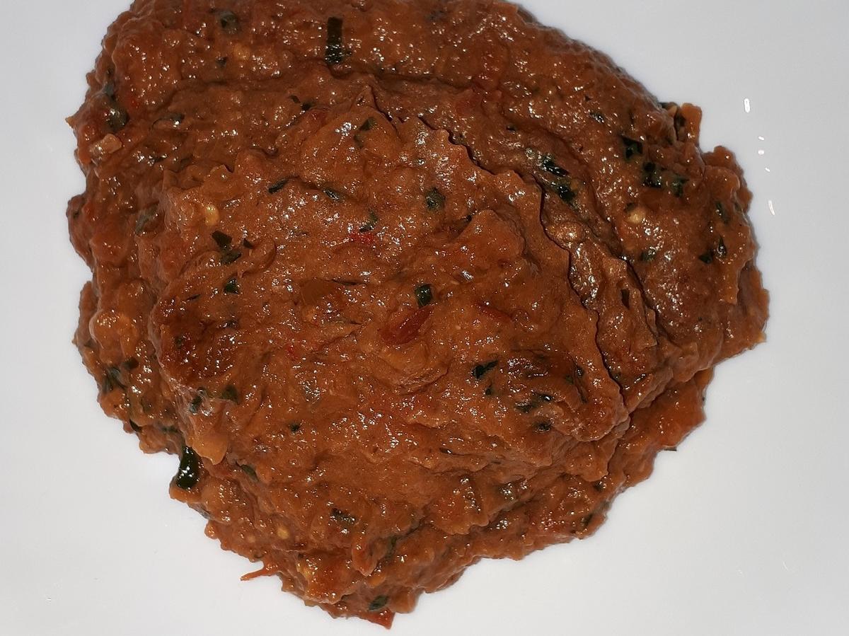 indisch: Punjabi Baingan Bharta - Auberginen-Mus nach Art des Punjab ...