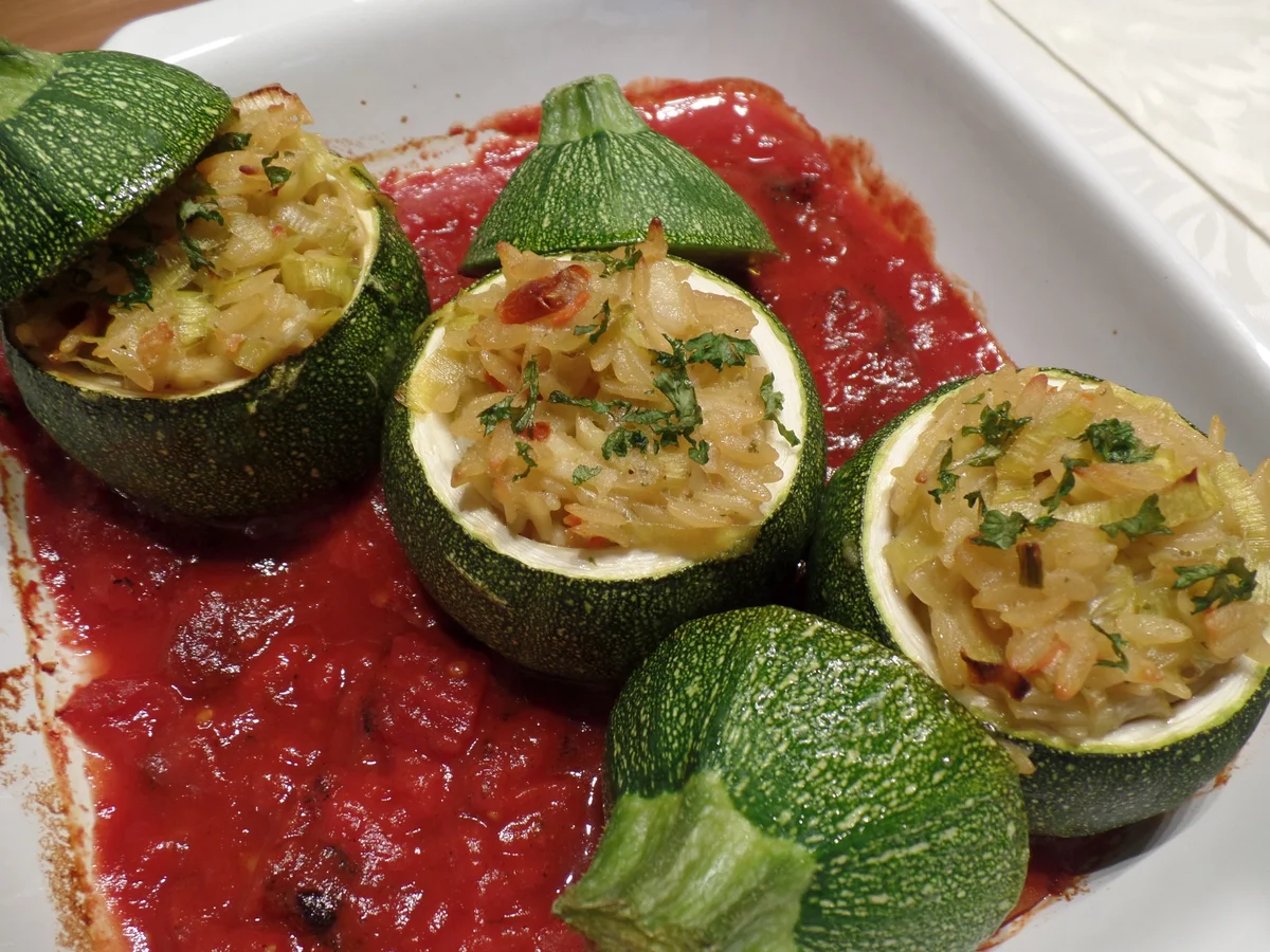 Rezept: Zucchini mit Reisnudel-Füllung Bild Nr. 3697 Zucchini mit Reisnudel-Füllung - Rezept - Bild Nr. 3697